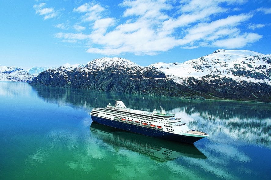 5 Alaska Cruise Itineraries Worth Grabbing Your Winter Coat For