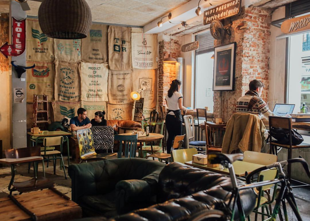 coffee shop in cafe madrid