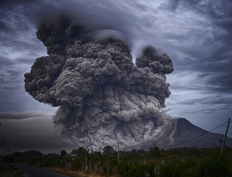 travel-nightmares-19 travel nightmares: natural disaster