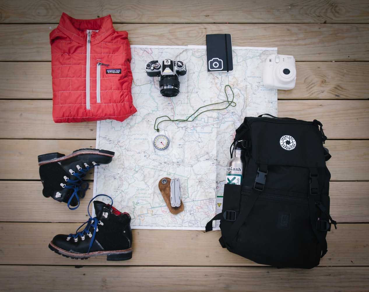 packing bag Packing a bag for travel