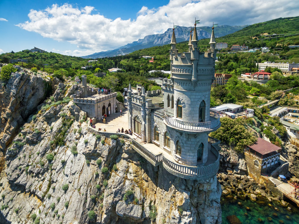 30 Beautiful Abandoned Places That Will Make You Update Your Travel Bucket List