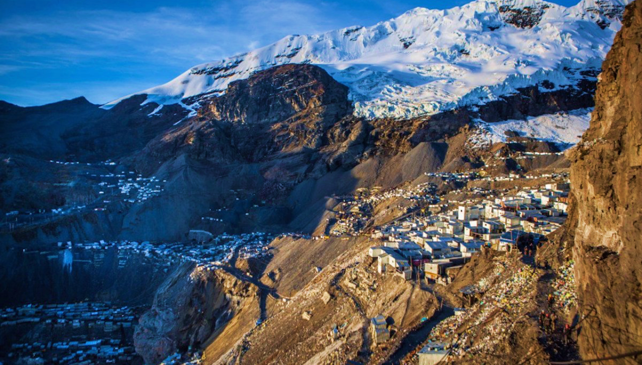 La Rinconada among extreme places