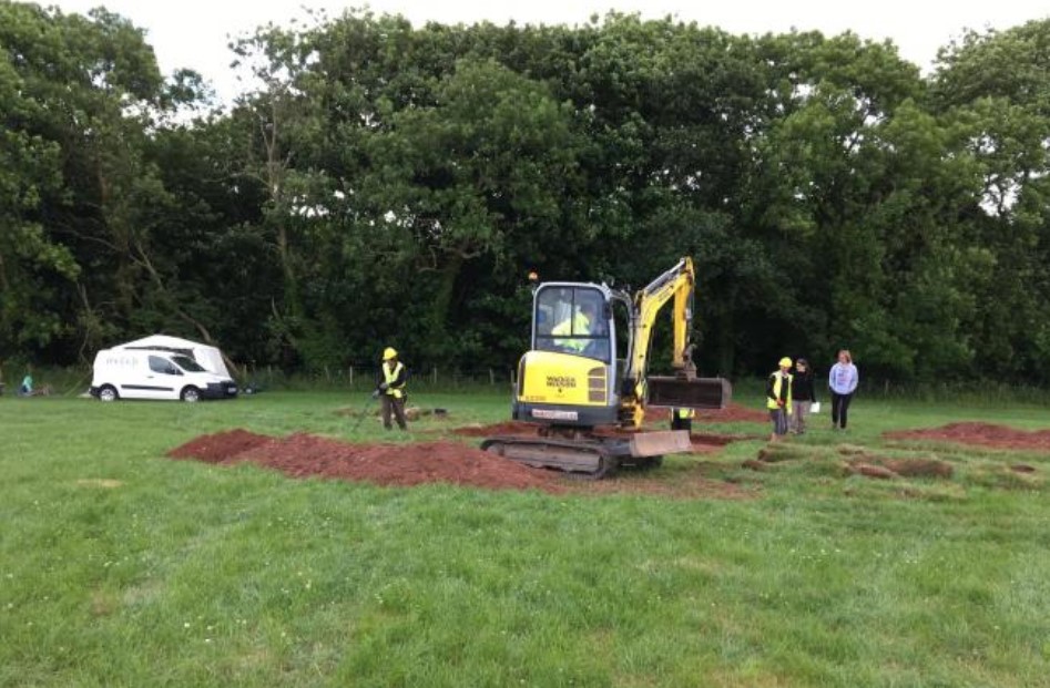 25 digging to uncover the old chain