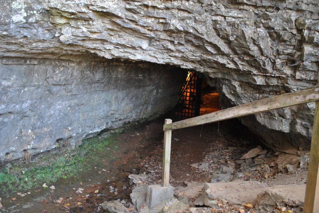 bell-witch-cave-tennessee