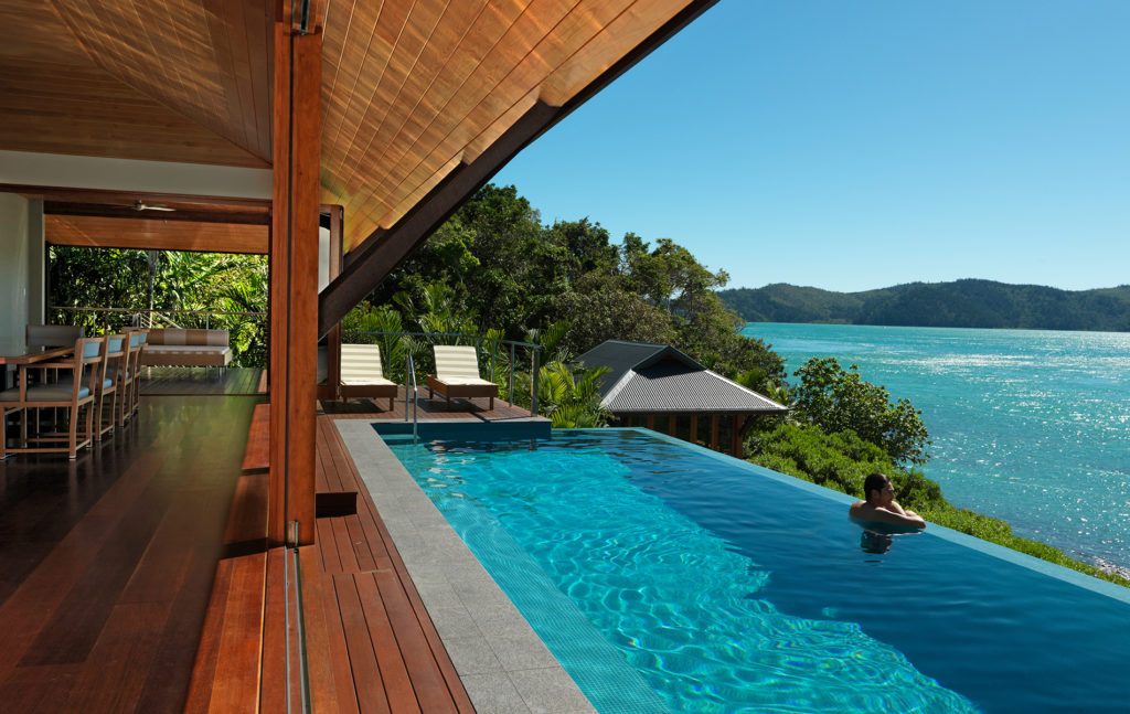 qualia-resort-hamltion-island-1024x647