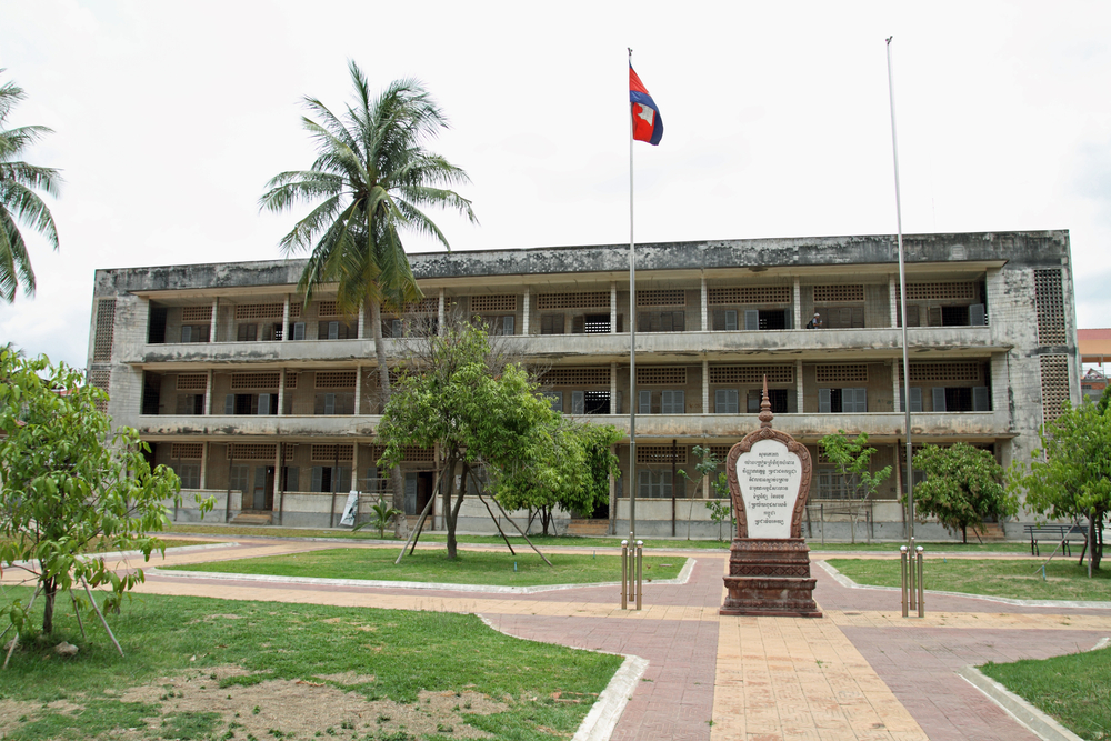 tuol-sleng-cambodia-haunted-place-horrifying-place
