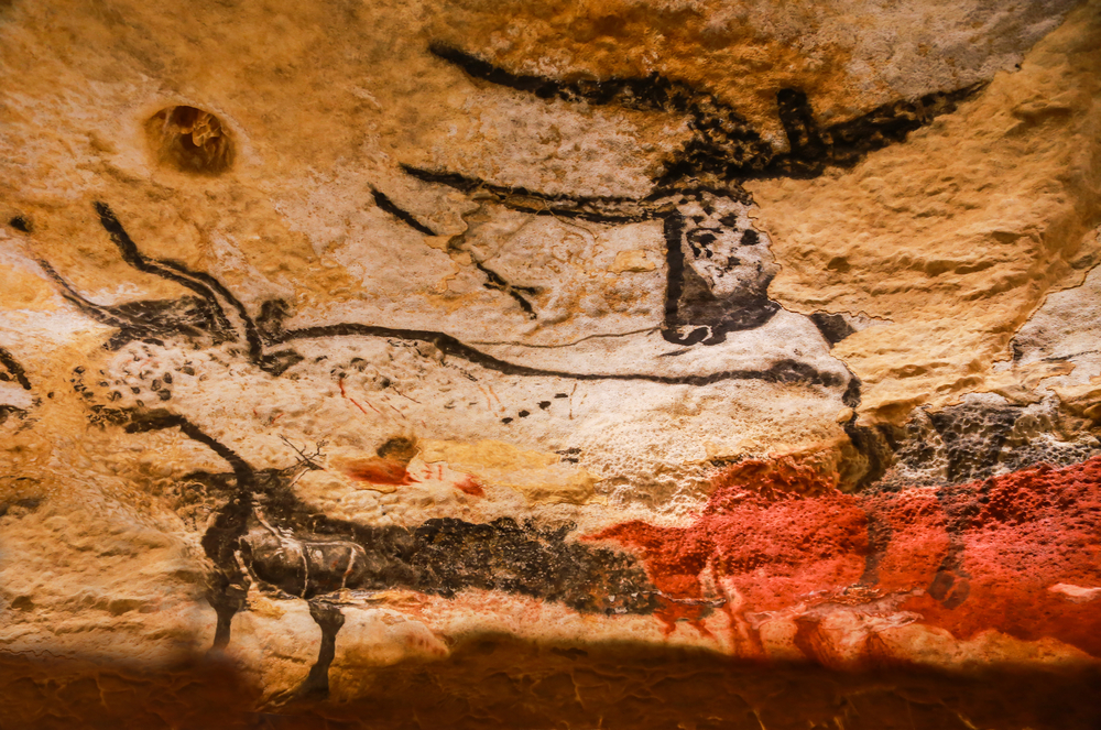 mages of animals, wall painting in the Lascaux Cave