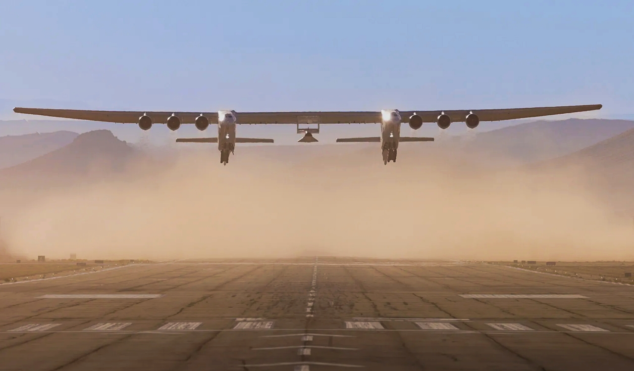 The Largest Plane In The World Managed To Stay In Flight For Six Hours