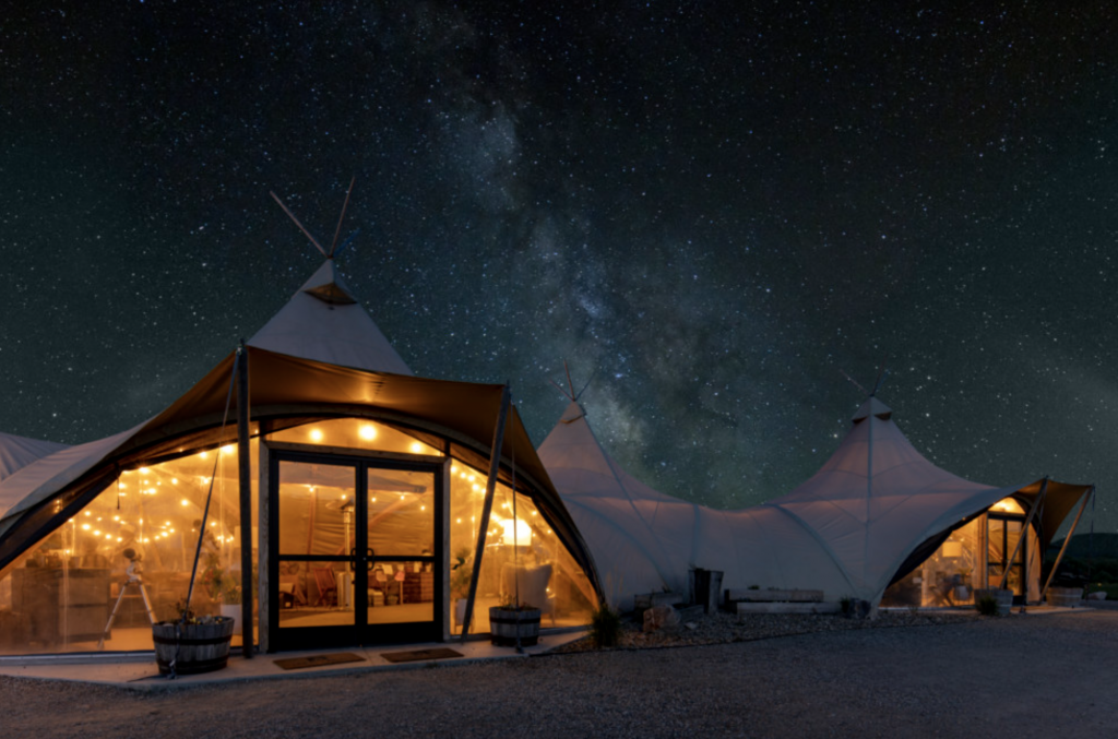 Image of a luxury glamping in a beautiful natural location.