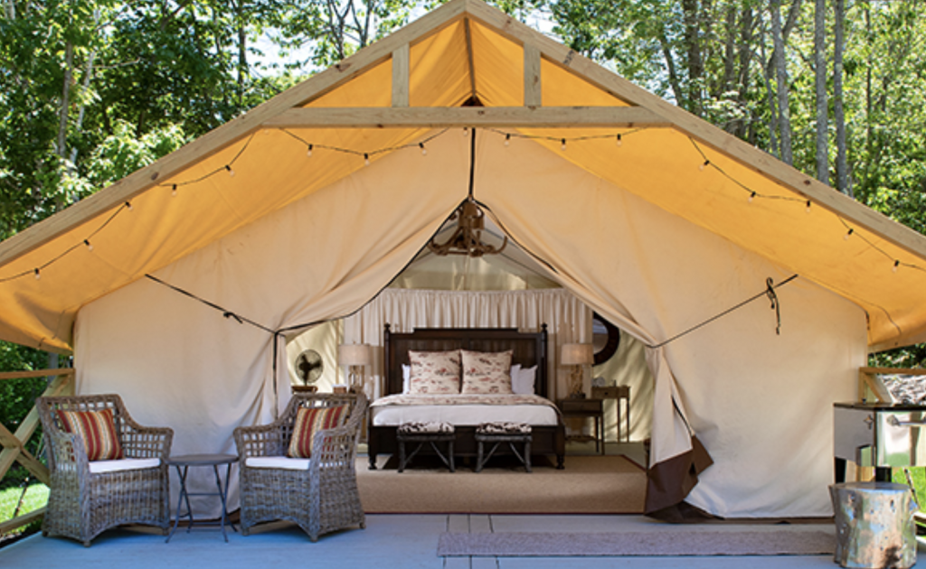 Image of a luxury glamping in a beautiful natural location.