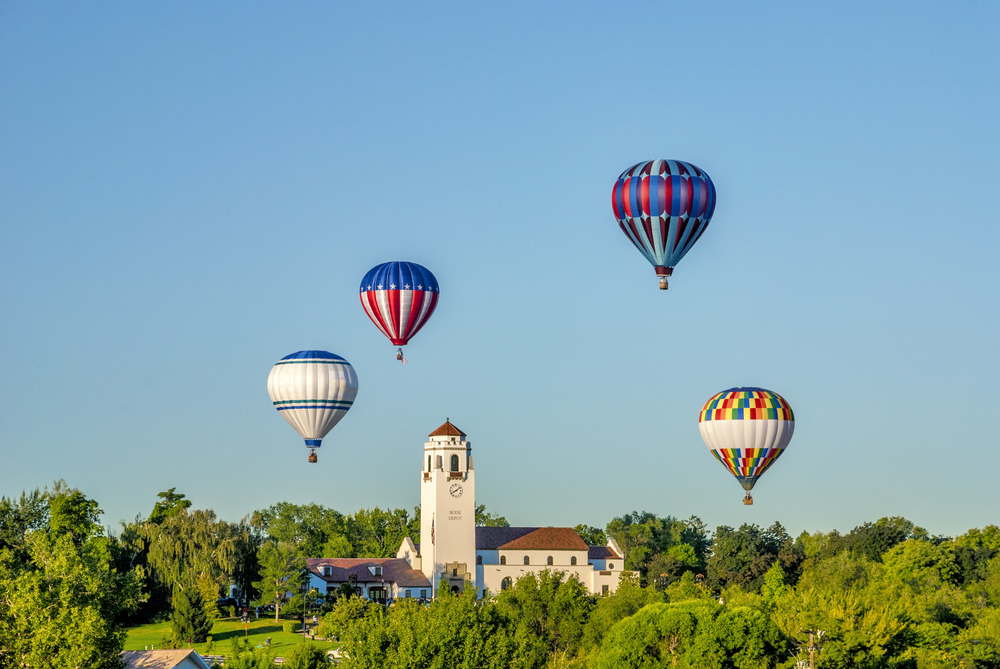 Unique,View,Of,Hot,Air,Ballons,Around,The,Boise,Train