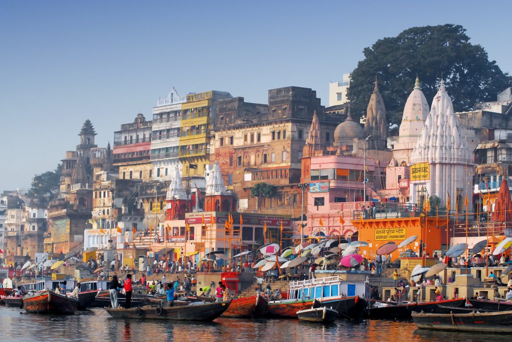 Colorful,Main,Ghat,In,Varanasi
